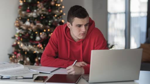 5 cursos de tecnología cortos, gratuitos y en español.