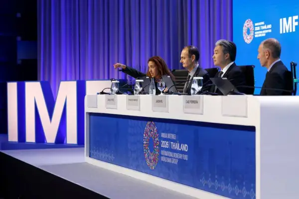 FMI advierte que IA, deuda y ciberataques amenazan la estabilidad financiera global