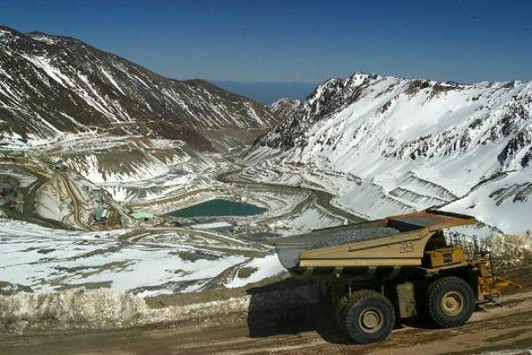 Anglo American sostiene su meta 2026 aunque producción de cobre en Chile cae 6% en el tercer trimestre